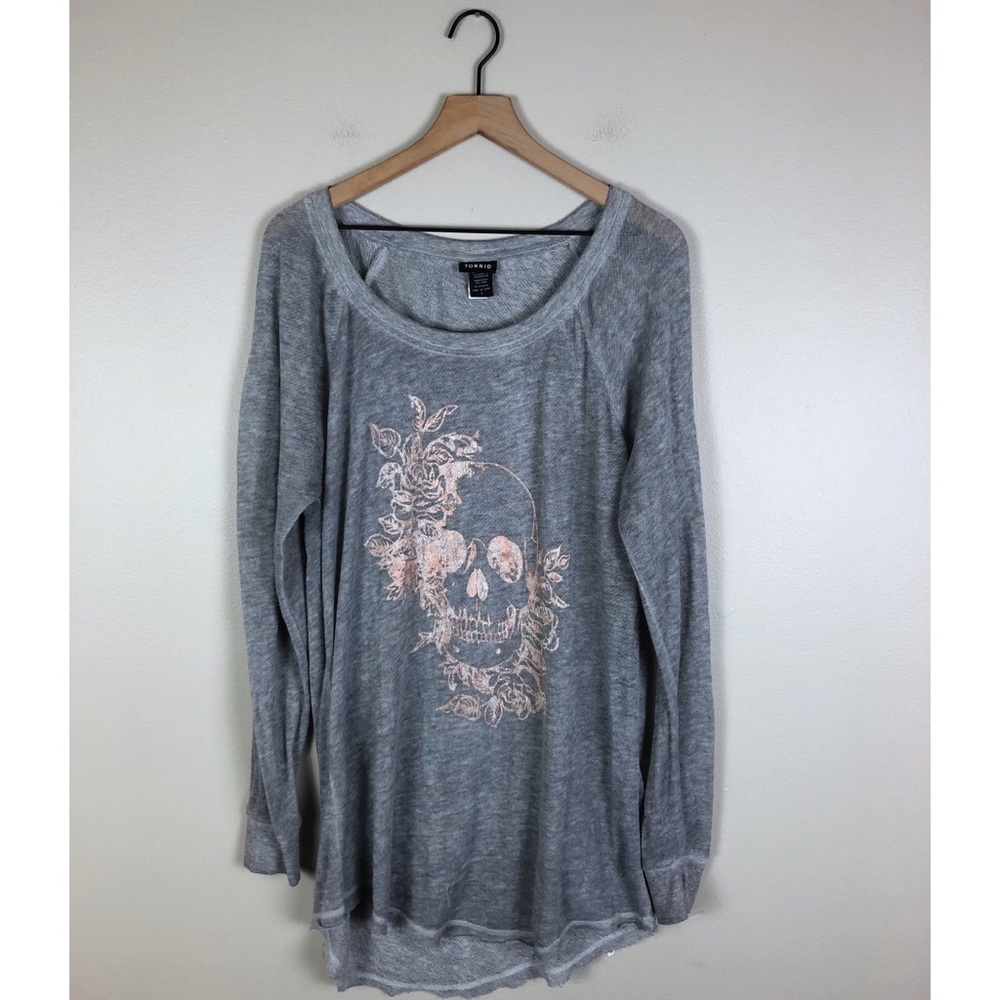 Torrid Metallic Skull Gray Long Sleeve Top 1X XL